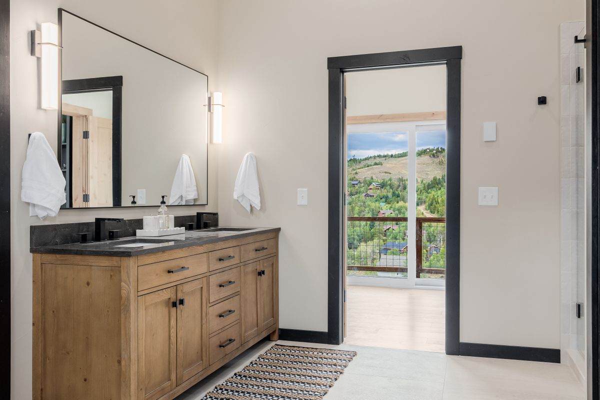 68b31b_43 Deer Trail.jpg