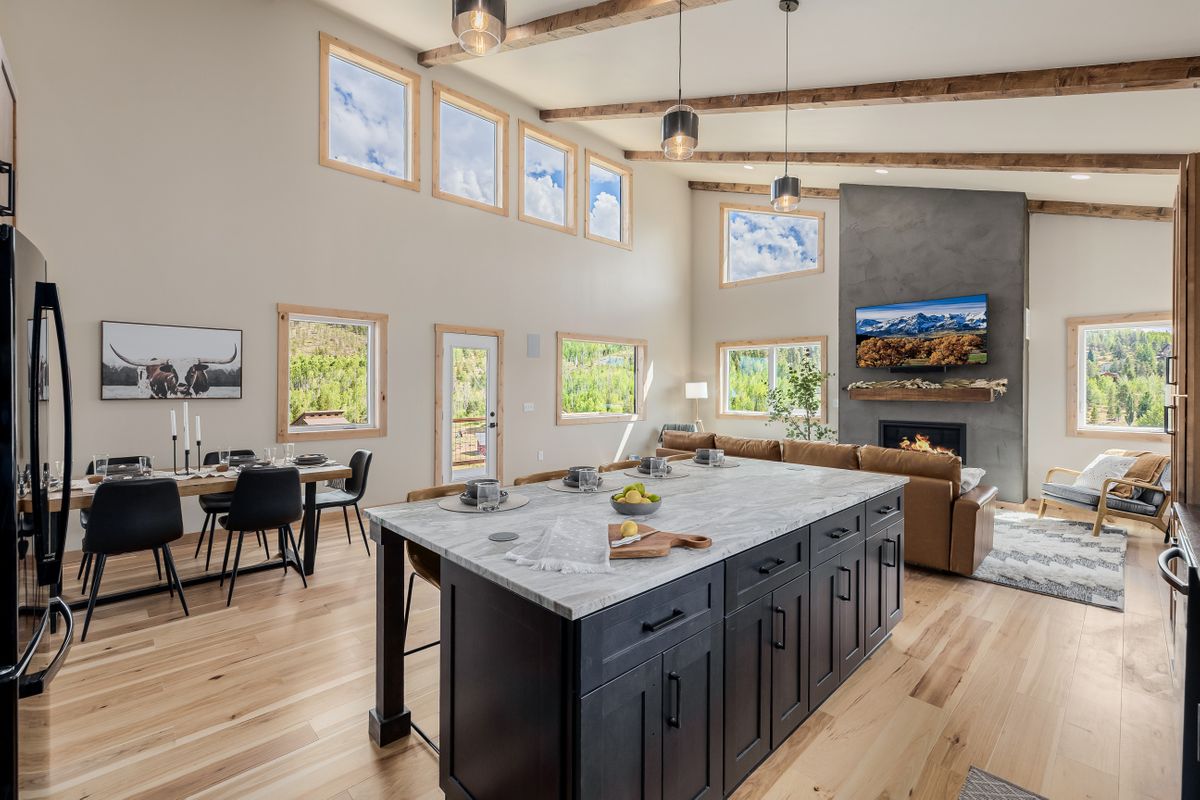 68b31b_27 Deer Trail.jpg