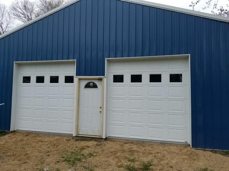 Short Panel Garage Doors with Windows 59267349_1111485462387378_4667760316875014144_n.jpg