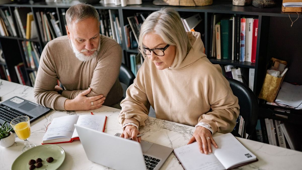 HERO 4 Costly Retirement Blind Spots You Must Avoid Today.jpg