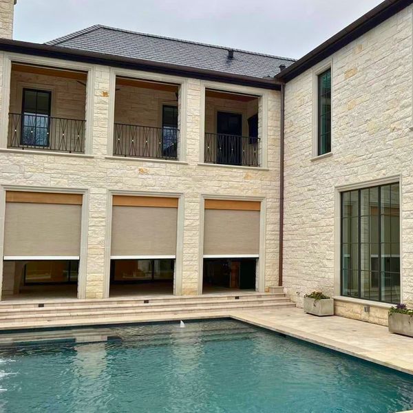 The Convenience of Retractable Screens for Your Patio Space-2.jpg