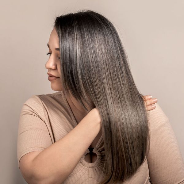 woman with healthy long hair