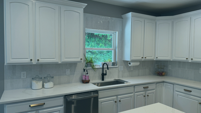 neat white kitchen