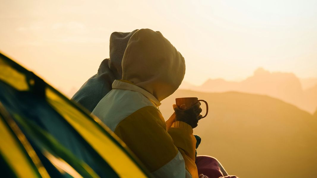Hero The Benefits of Using a Rechargeable Coffee Maker for Camping Trips .jpg