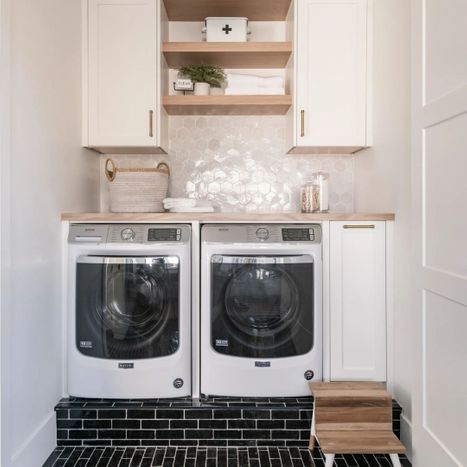 Image of a well-lit laundry room