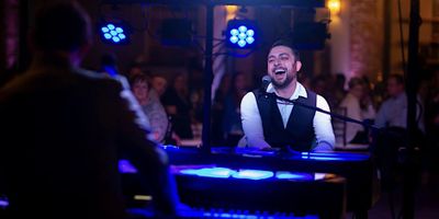 November Dueling Pianos