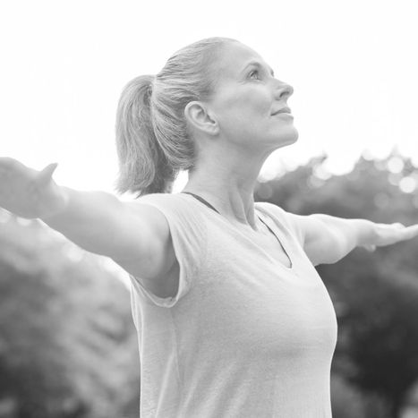 3 - happy woman t-posing outside.jpg