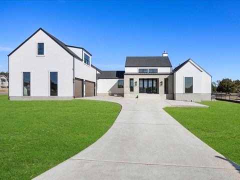 White Modern Contemporary House