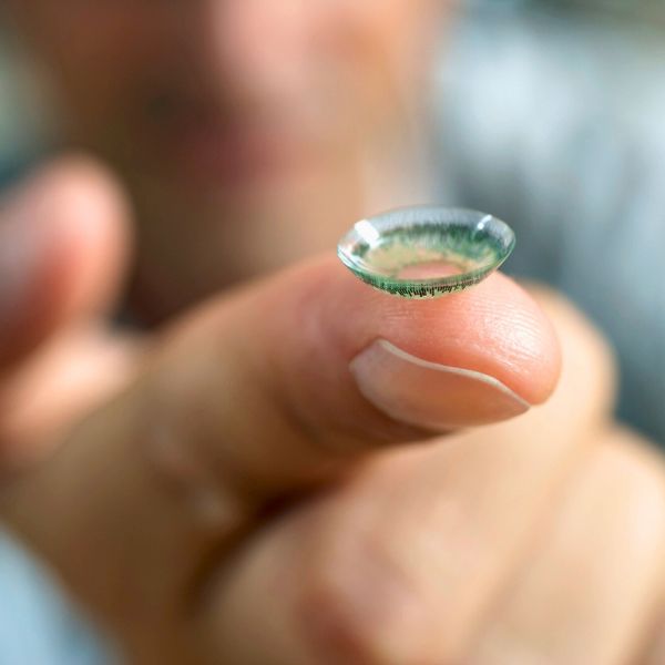 Essential Contact Lens Care for Healthy Eyes-3.jpg
