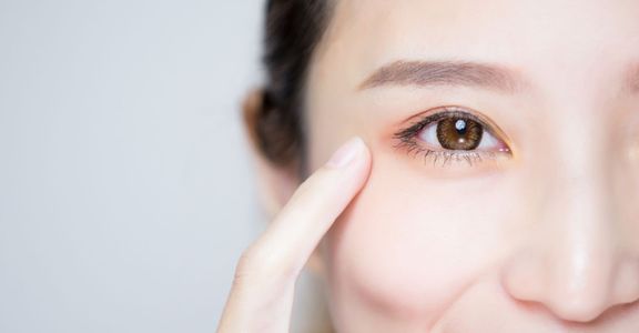 Exploring Common Symptoms and Signs that May Indicate the Need for Medical Eye Care.jpg