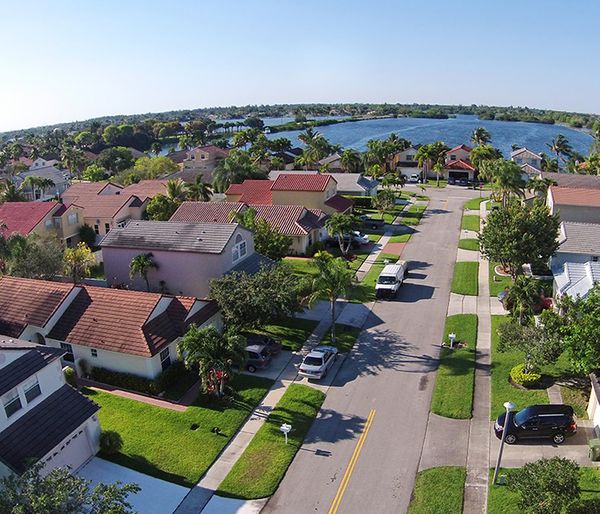 Image of a Florida neighborhood