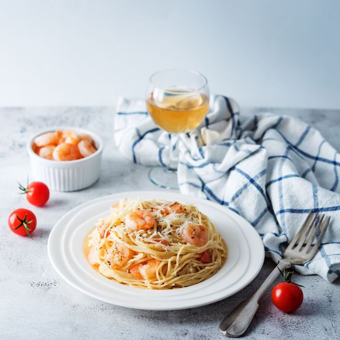 shrimp pasta paired with white wine