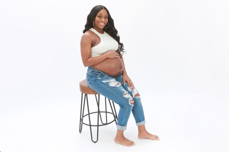 Pin by BarbieTraps 🧚🏽‍♀️ on Family Goals | Maternity pictures, Pregnancy  photoshoot, Pregnancy photos