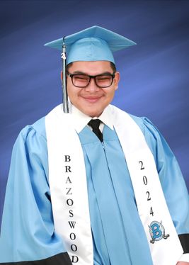 Senior and graduation portrait at MTW Portrait Studio