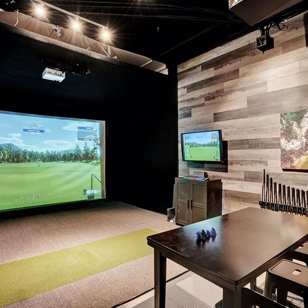 golf simulation room