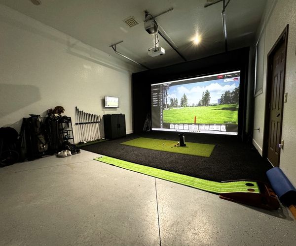 What To Look For in a Virtual Golf Simulator - img3.jpg