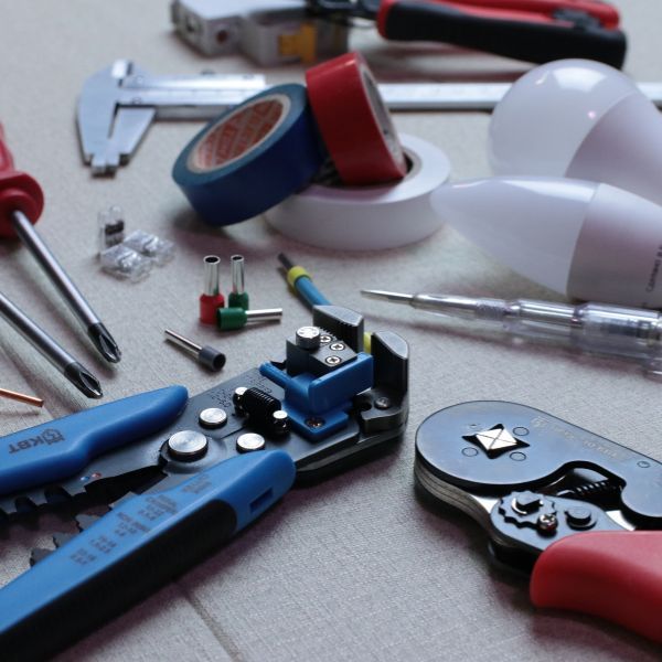 How to Handle Electrical Emergencies Before Help Arrives 7.jpg