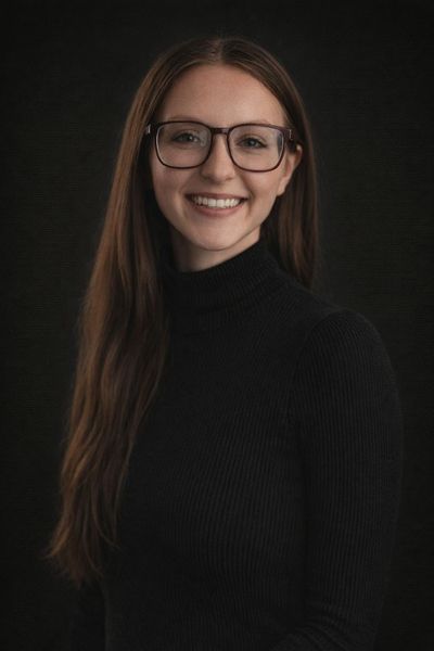 CarrieHeadshot.jpg