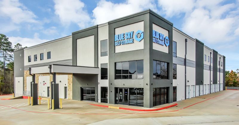 M33812 - GYS Development, LLC - 4 Ways to Invest In Commercial Property -  Featured Image.jpg