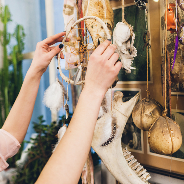 person shopping for artisan gifts. 