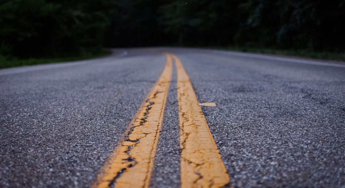 double yellow lines on road