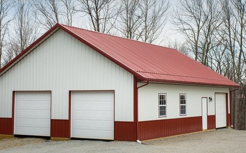 barn-1.jpg