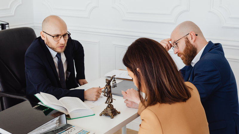 How to Prepare for Your First Meeting With a Divorce Lawyer 1.png