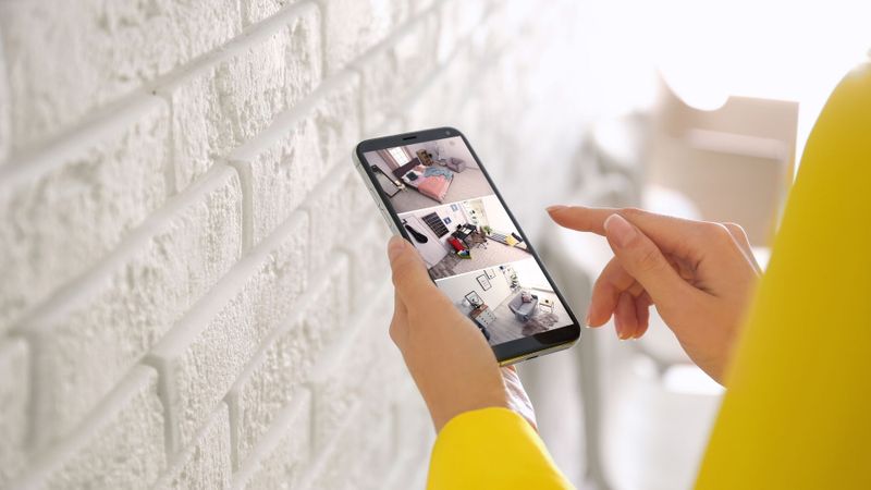 Hero Choosing the Right Security Camera System for Your Needs.jpg
