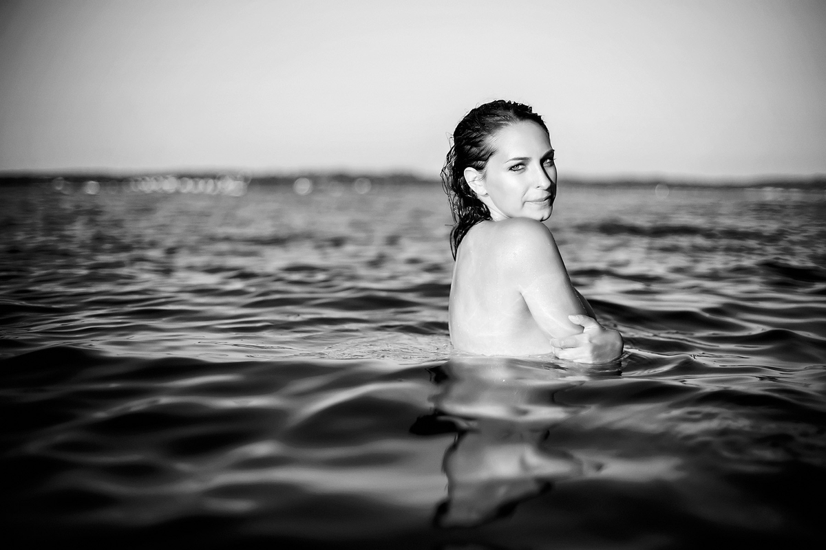 Long-Island-boudoir-by-Andreea-B-Ballen-Photography-IMGP9908BW.jpg