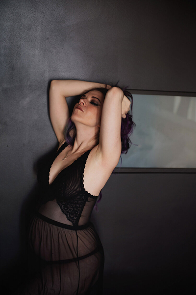 AllisonMaternityBoudoir-IMGP4886MetaWebSMALL.jpeg