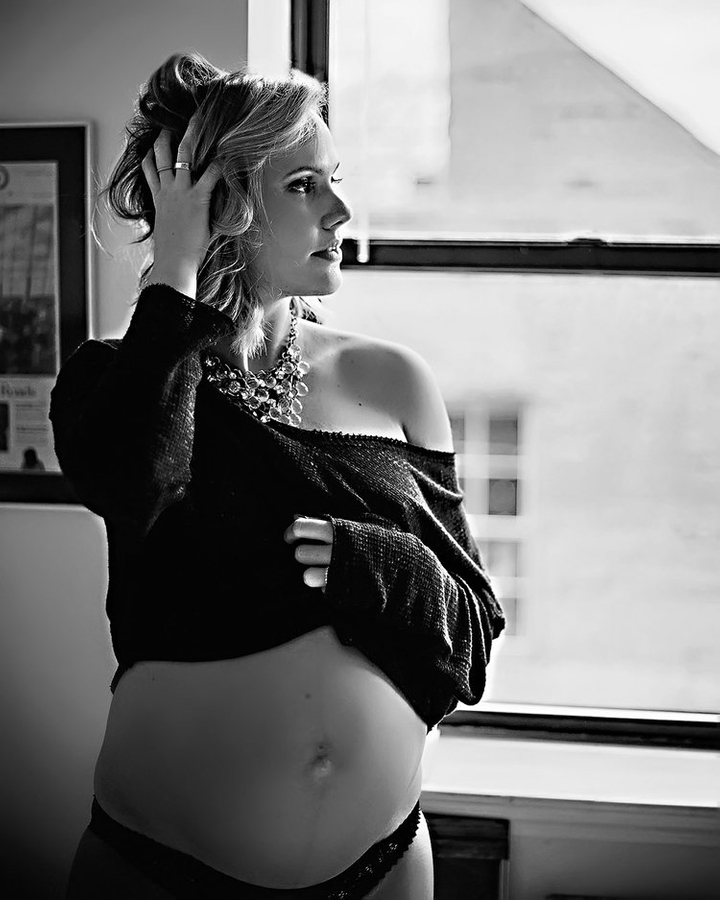 Maternity-Boudoir-NY-IMGP2204BW.jpeg