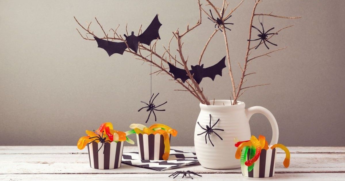 throw an amazing halloween party with these 10 ideas