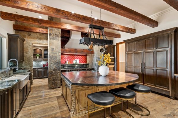 KC Realty About 1.jpg