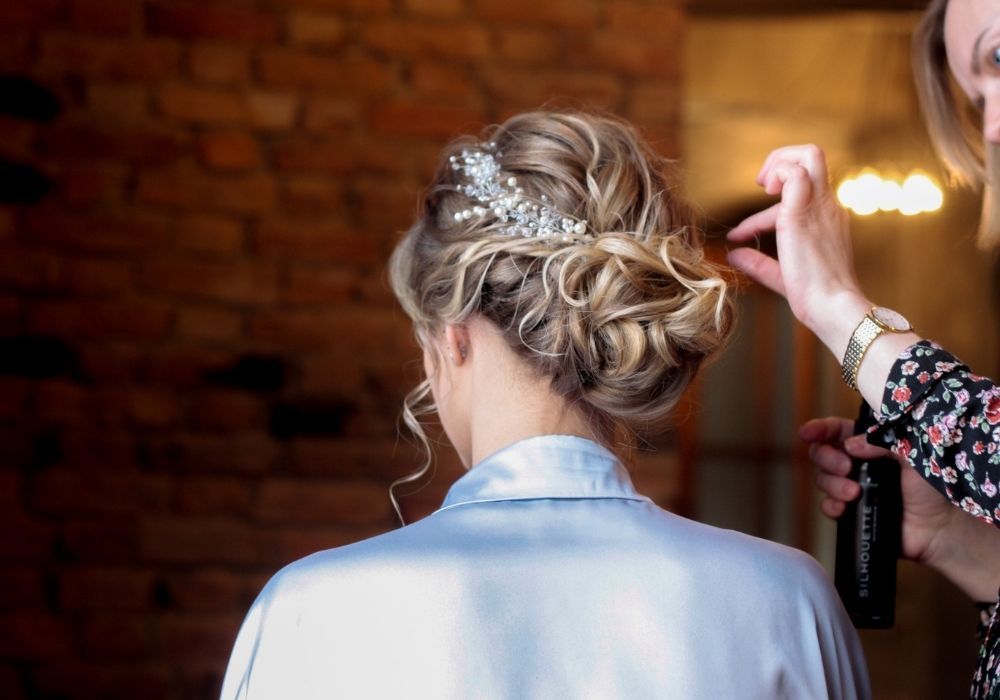 someone doing a hair style img1.jpg