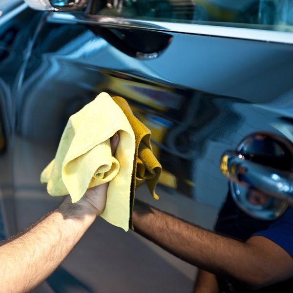 hand waxing car