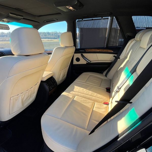 The Ultimate Guide to Mobile Interior Auto Detailing (2).jpg