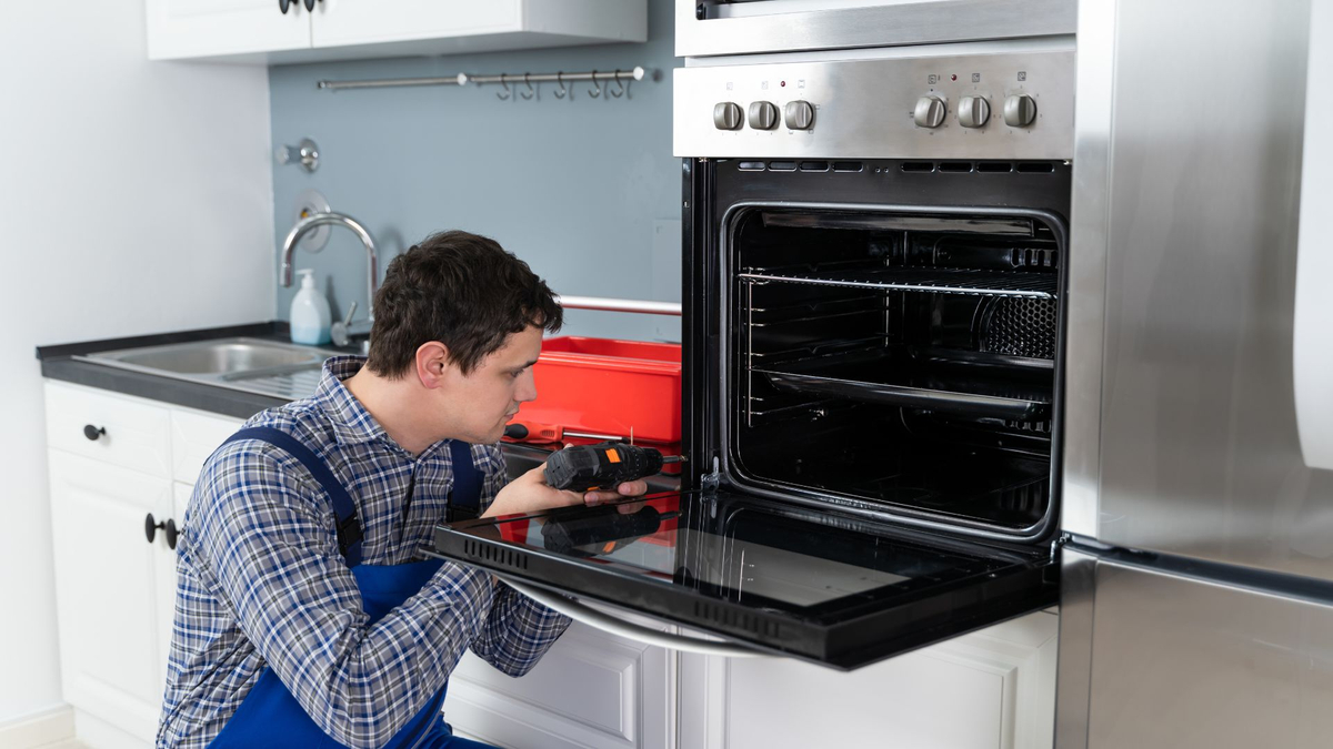 The Benefits of Professional Oven and Range Repair for Your Home.jpg
