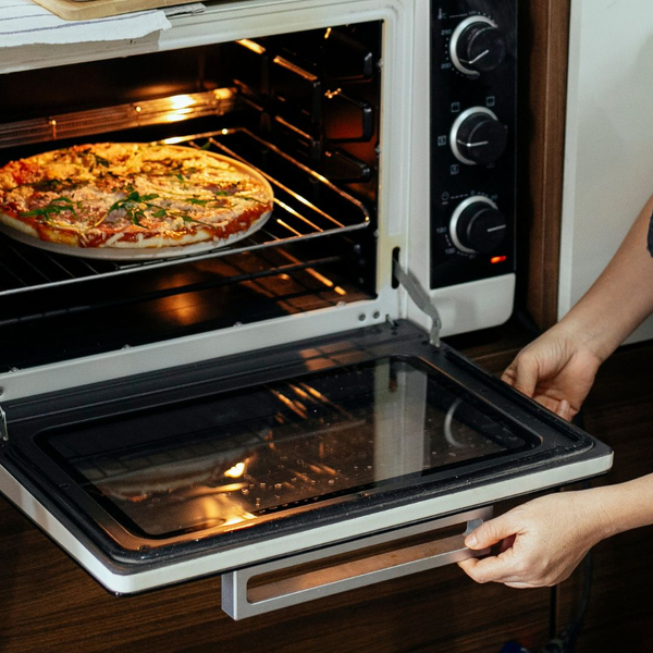 The Top Signs You Need Professional Oven Repair Services 3.jpg