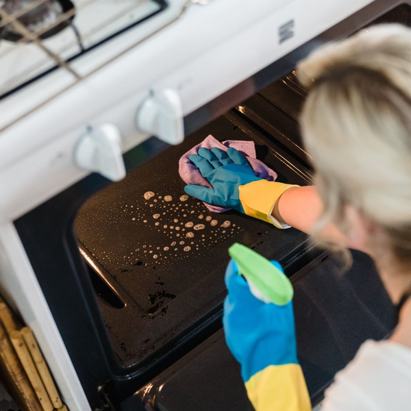 1 How to Extend the Lifespan of Your Oven with Proper Care.jpg