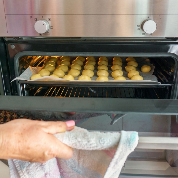 2 Why Timely Oven Repairs Can Save You Money on Energy Bills.jpg