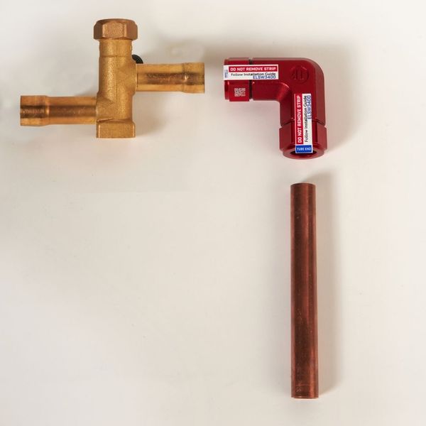 copper pipe and quick connect fitting Where to Find the Best Flareless Fittings 4.jpg