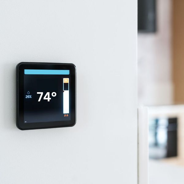 thermostat in home