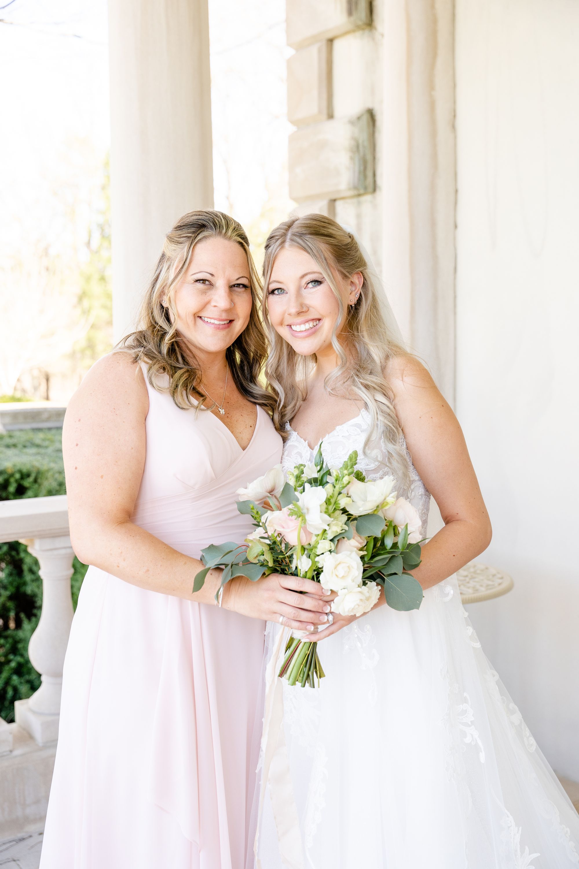 Mother of the Bride Mother Of The Groom Wedding Inspiration Salon Emage 3.jpg