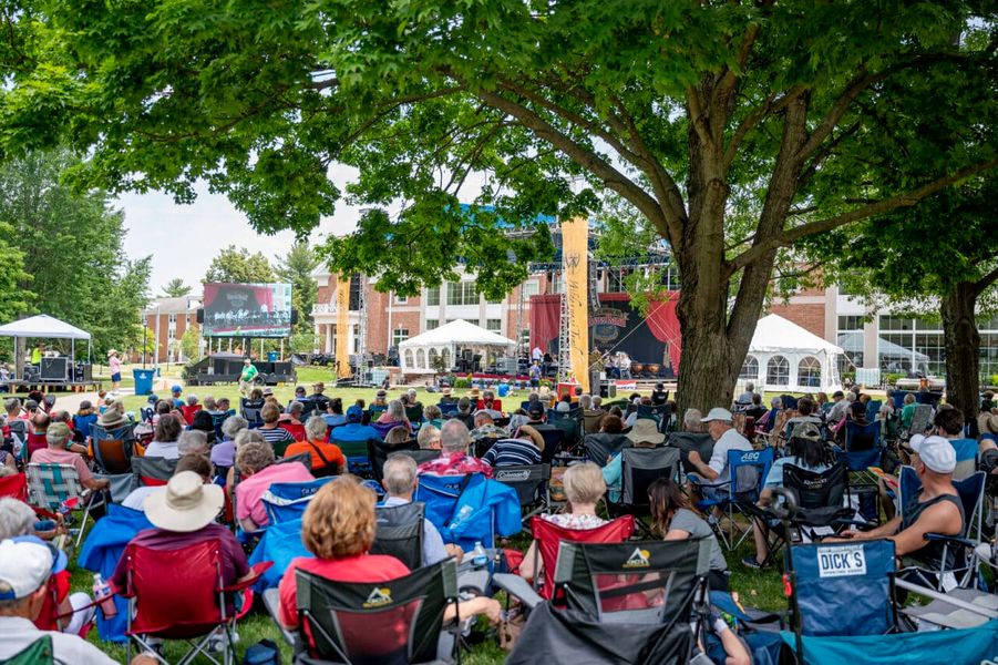 Brass-Band-Crowd-1280x852.jpg