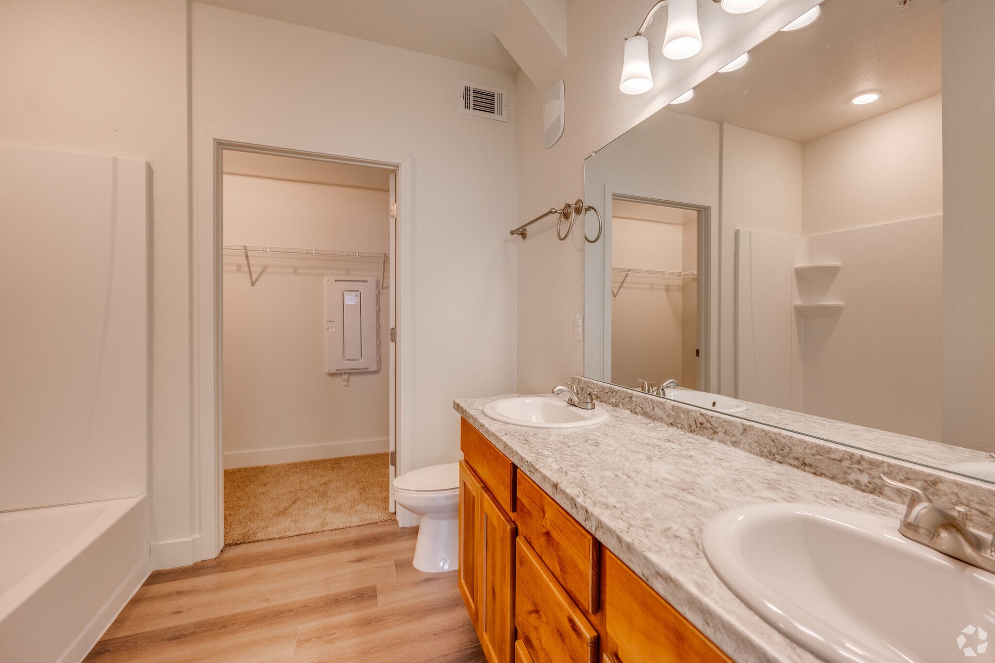 the-ridge-at-mountain-lion-loveland-co-3-br-2-ba---1336-sf (2).jpg