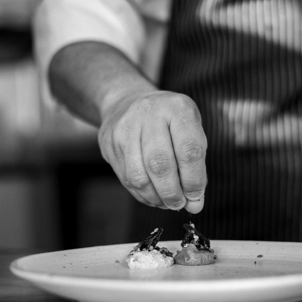 caterer preparing food