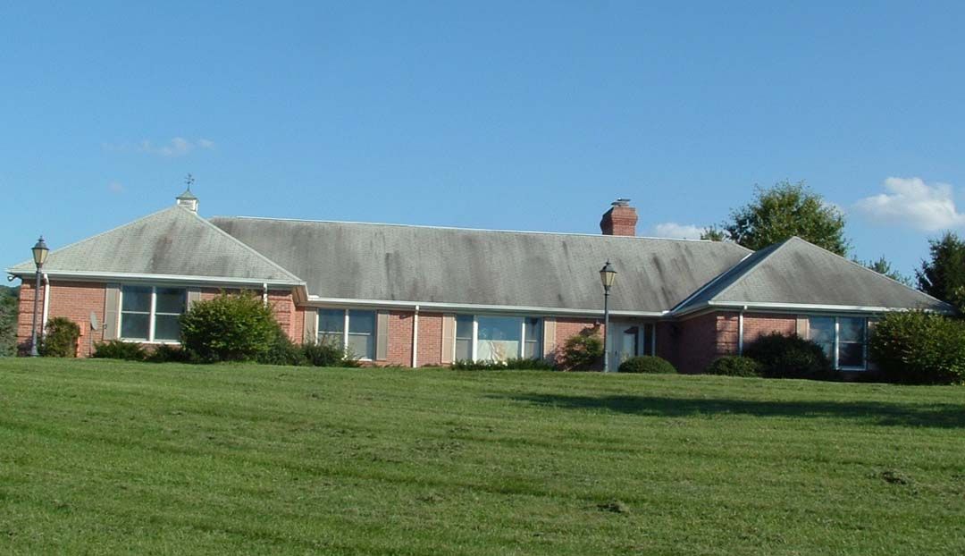 13-1 Before Roof Shampoo.jpg