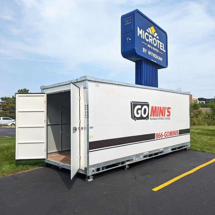 The Convenience of On-Site Storage with Commercial Storage Containers 3.jpg