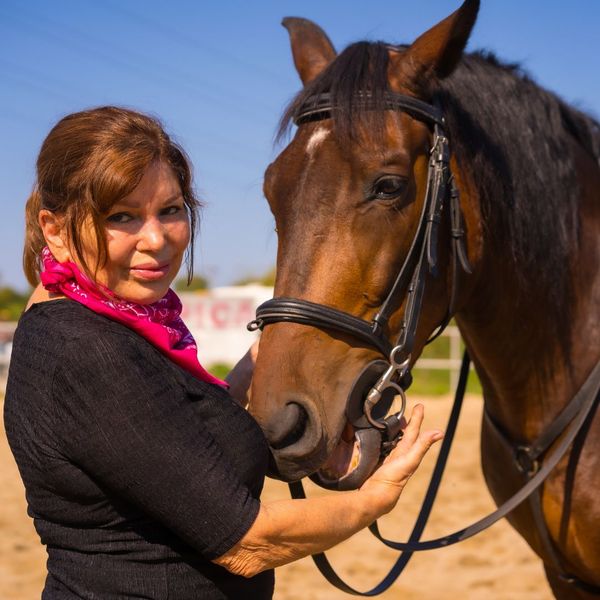 1080x1080-TherapeuticHorsebackRiding2.jpg