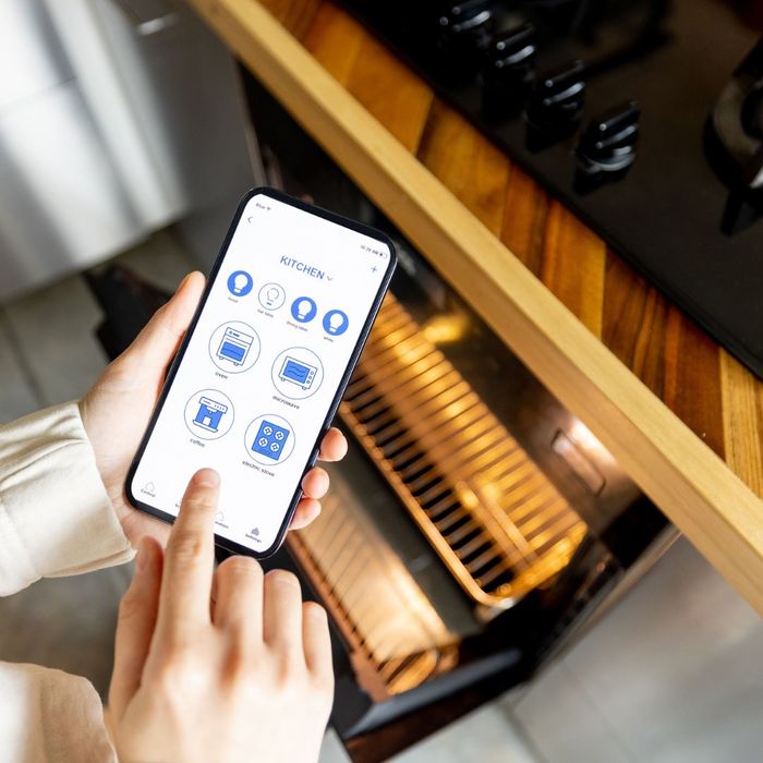 Phone displays programmable kitchen settings